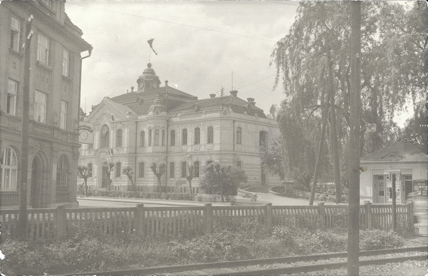 Městská radnice a budova Spořitelny