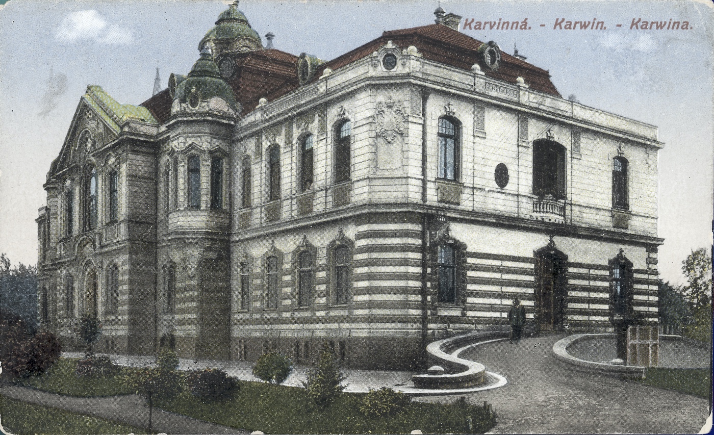 Městská radnice na dobové pohlednici