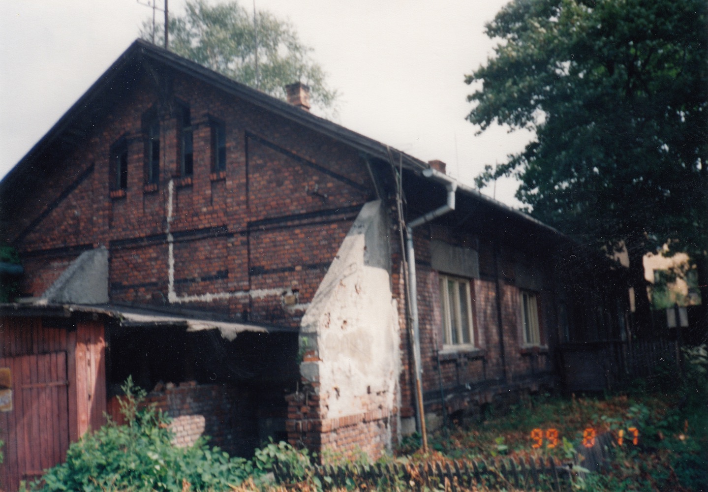 Objekt čp. 1150 na fotografii z roku 1999