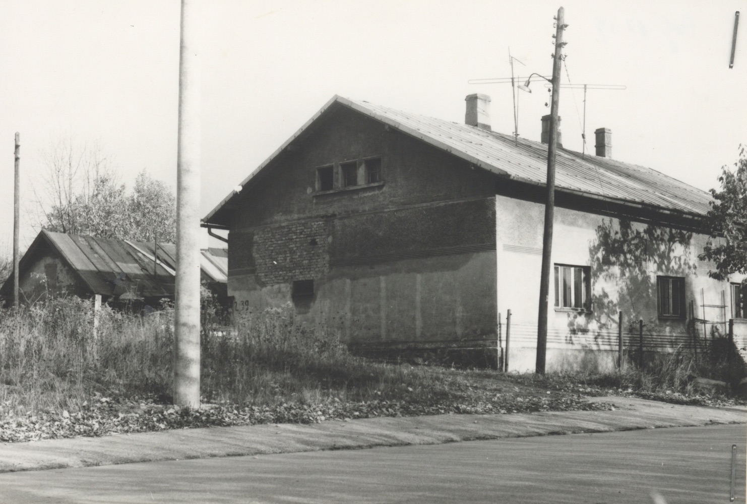 Dům čp. 1239 na fotografii z roku 1983