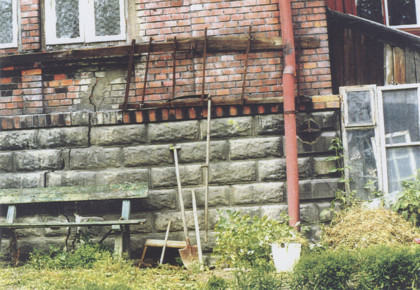Dům čp. 1282 na snímku z roku 1999