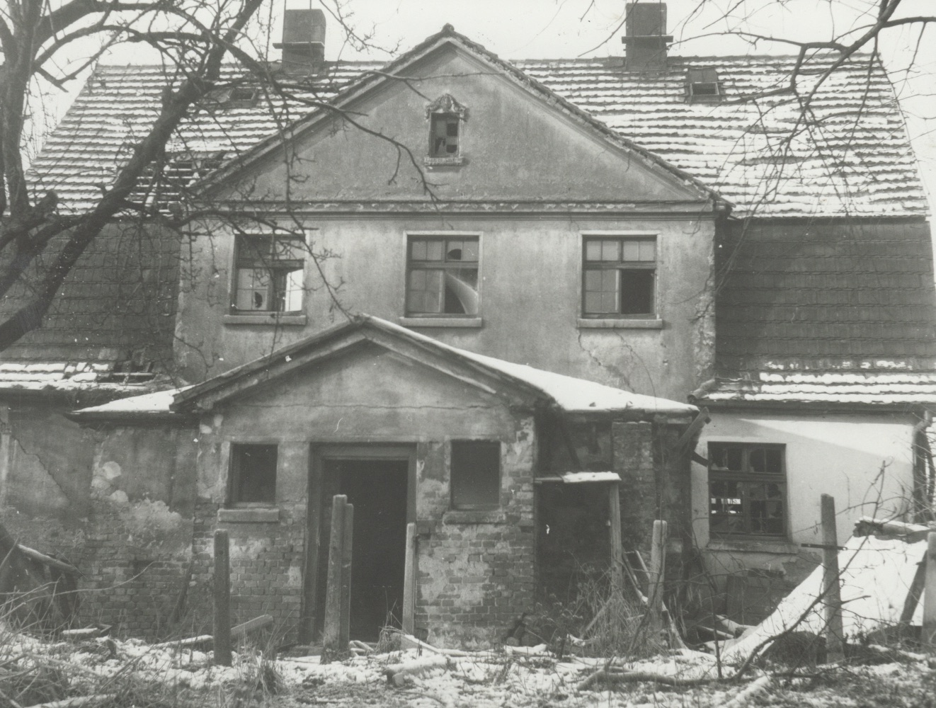 Dům čp. 1325 v Lesní kolonii na fotografii z roku 1976