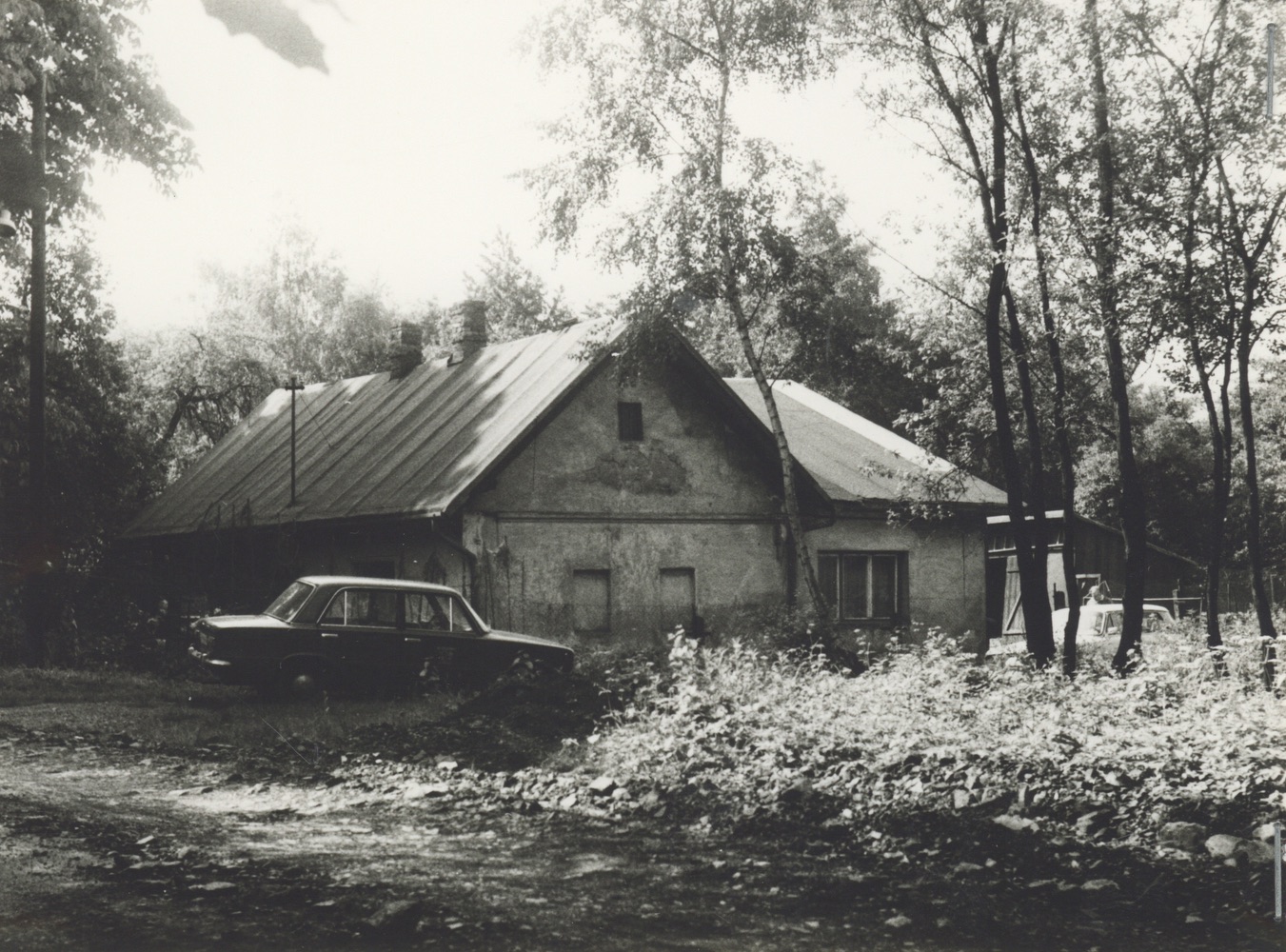 Dům čp. 137 na fotografii z roku 1985