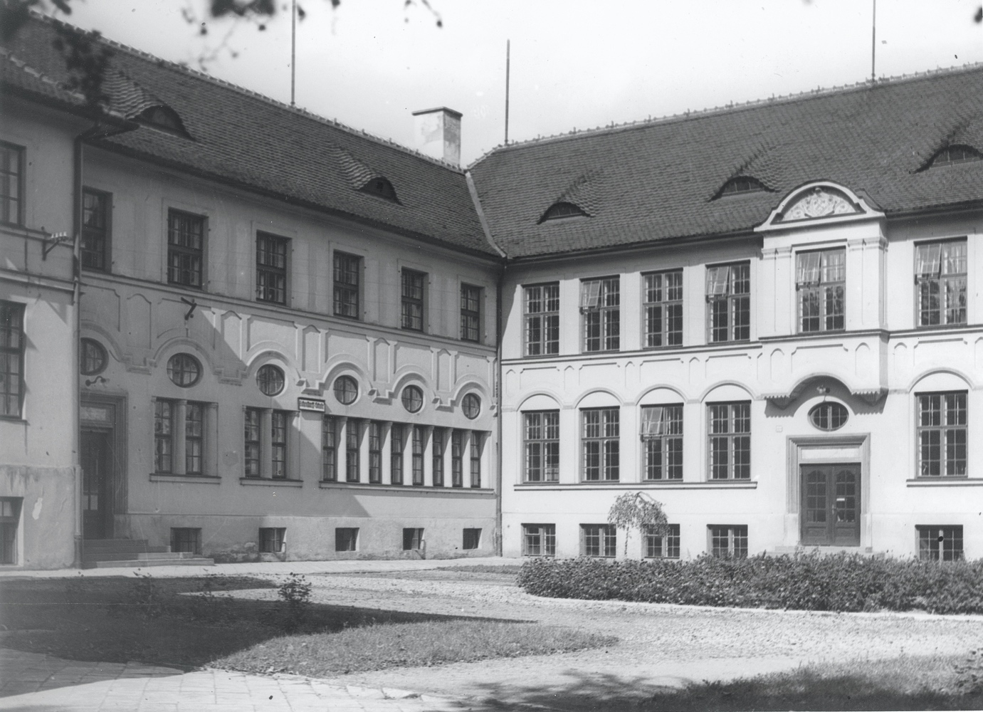 Masarykova měšťanská škola
