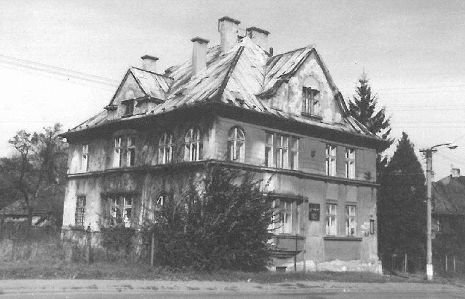 Úřednická kolonie hraběte Larisch-Mönnicha, vila čp. 1426 (Zdroj: Národní památkový ústav. Odkaz = KLIK na obrázek)