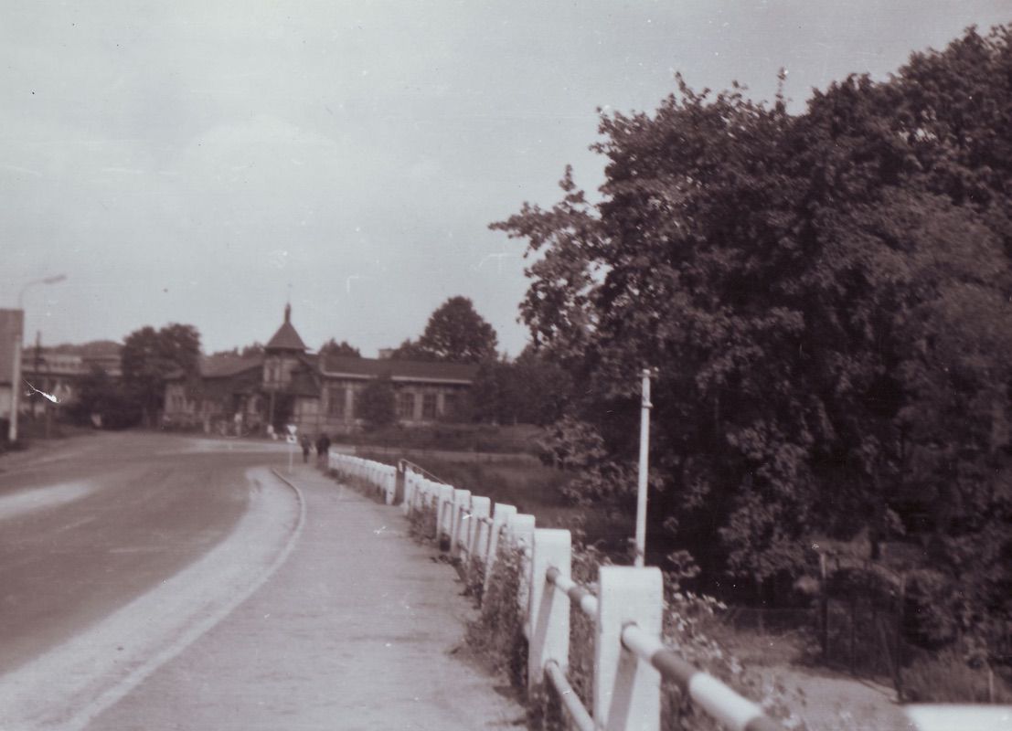 Pohled na Kino Szewieczek z ulice Slámová (přibližně 1950 - 1960)