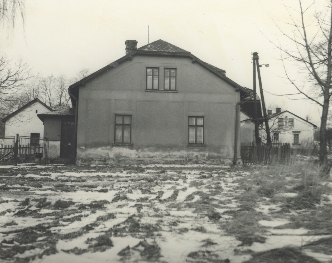 Dům čp. 1443 na fotografii z roku 1976