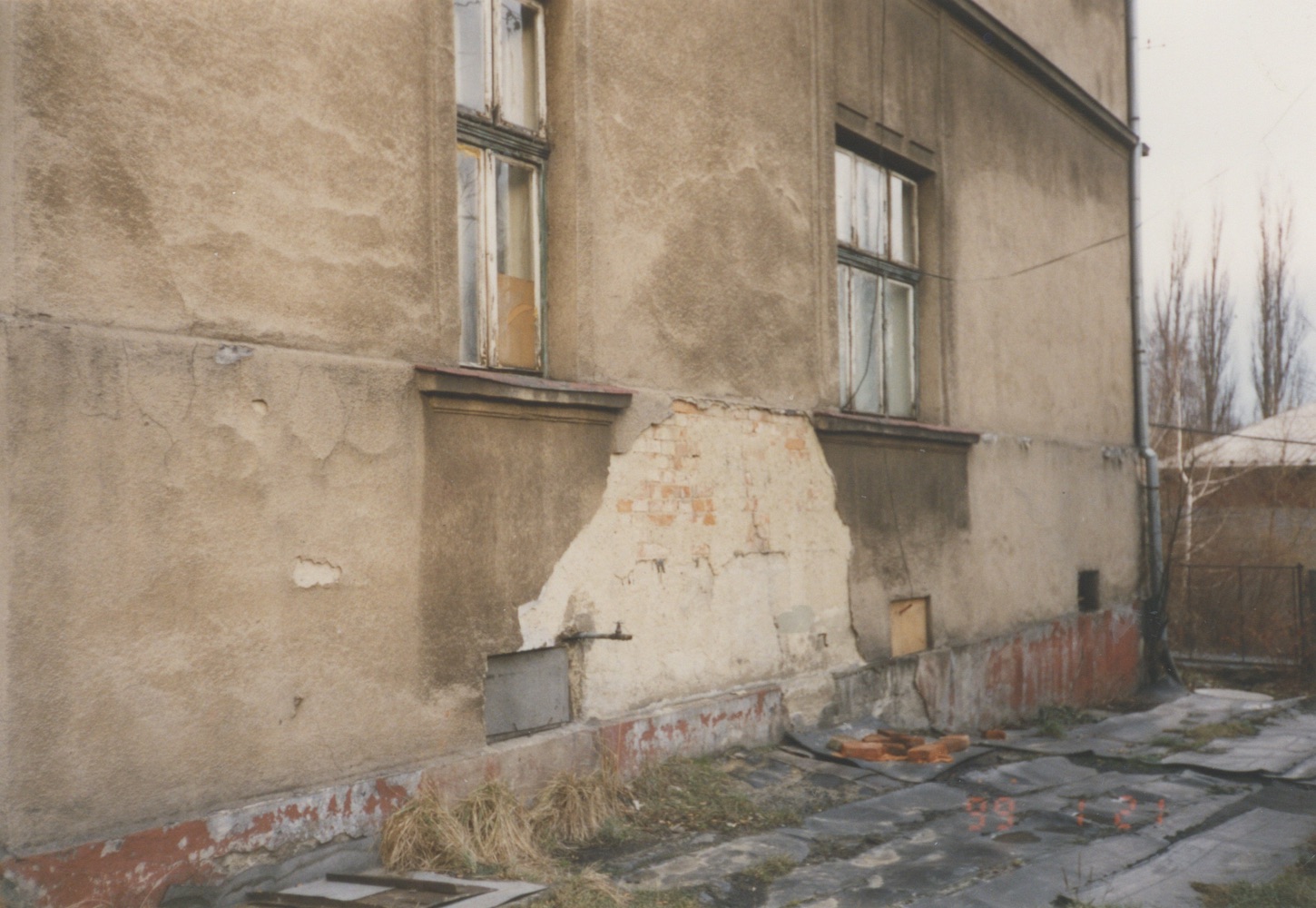 Stav domu čp. 1605 v roce 1999