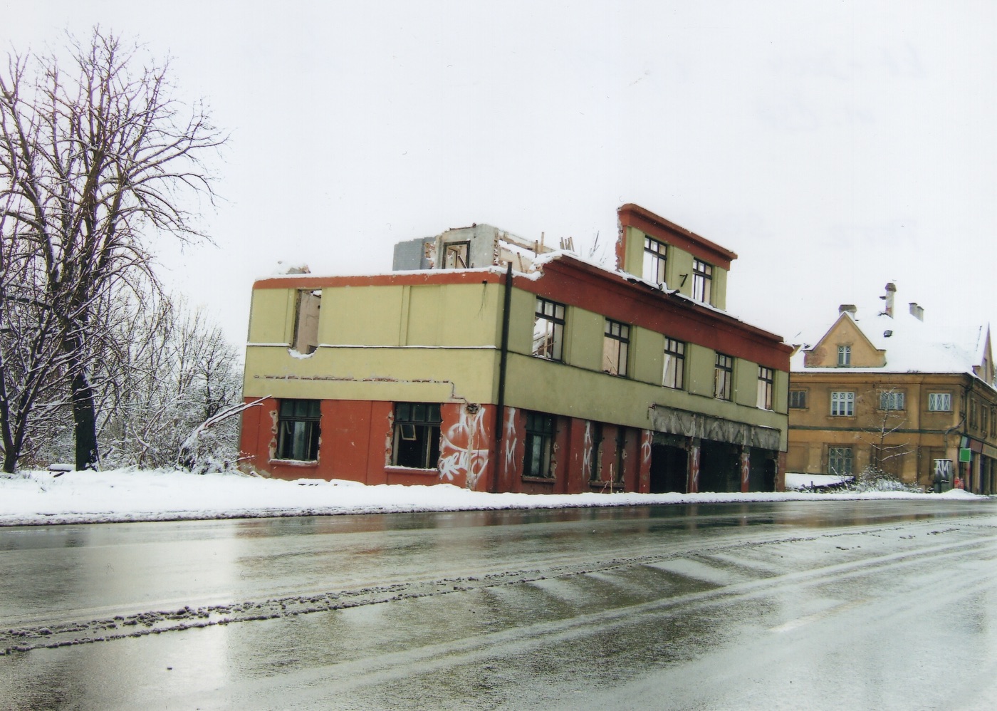 Dům čp. 1673 (stav 20. 11. 2005)