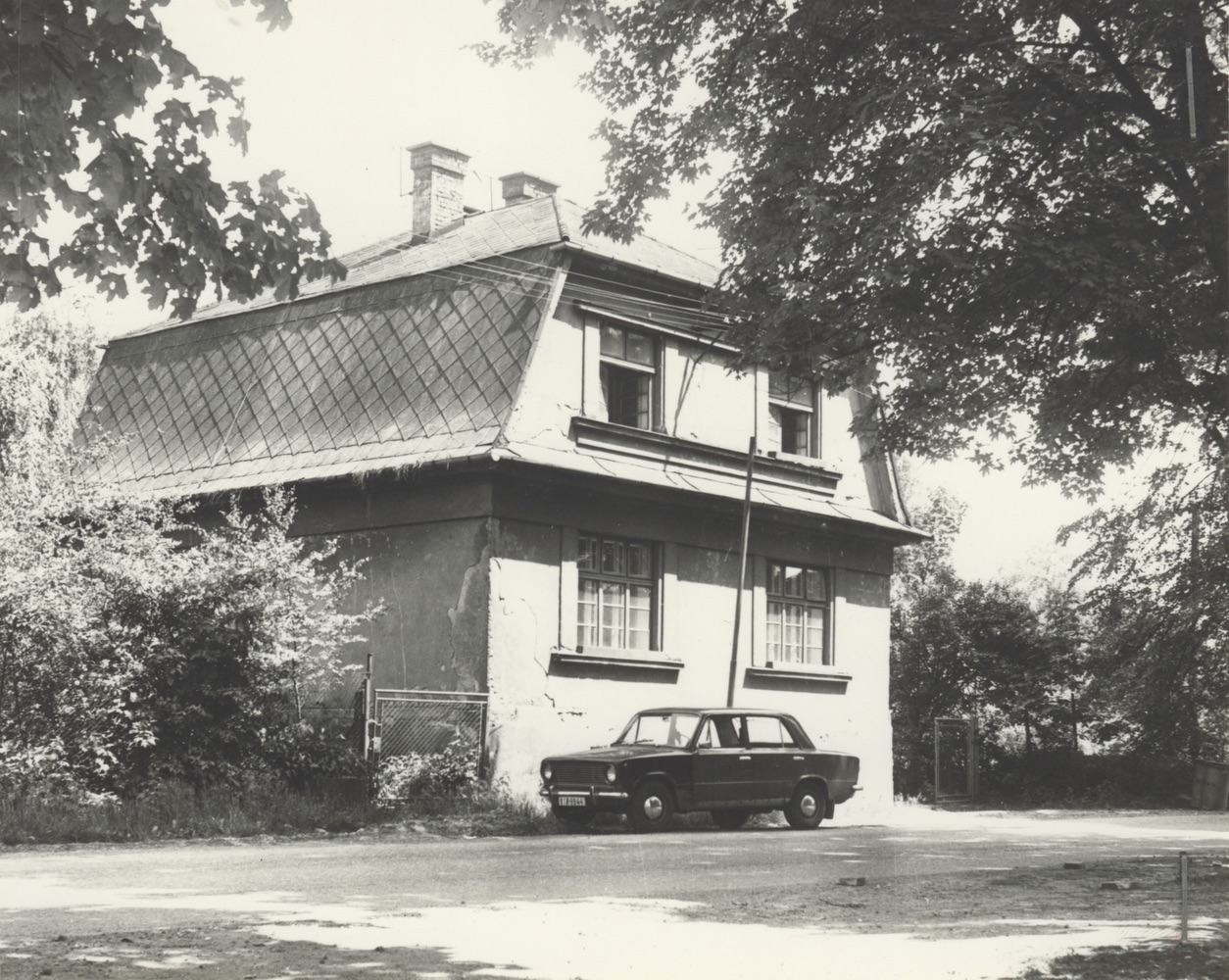 Dům čp. 1677 na snímku z roku 1979