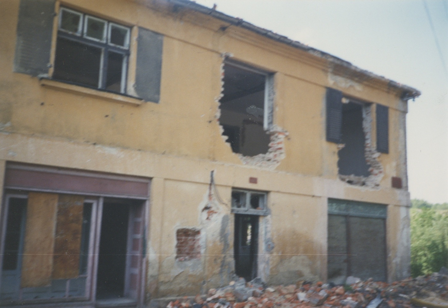 Stav domu čp. 1679 v roce 1997