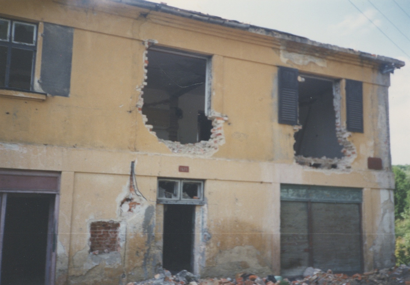 Stav domu čp. 1679 v roce 1997