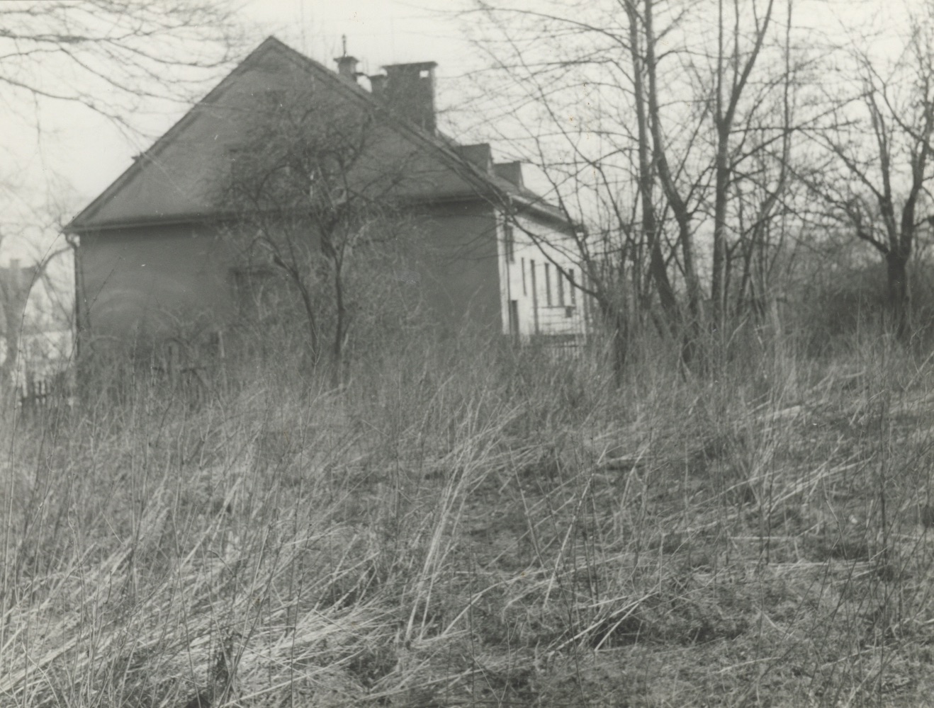 Dům čp. 1691 na fotografii z roku 1977