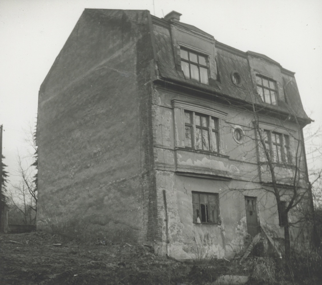 Dům čp. 1694 na fotografii z roku 1972