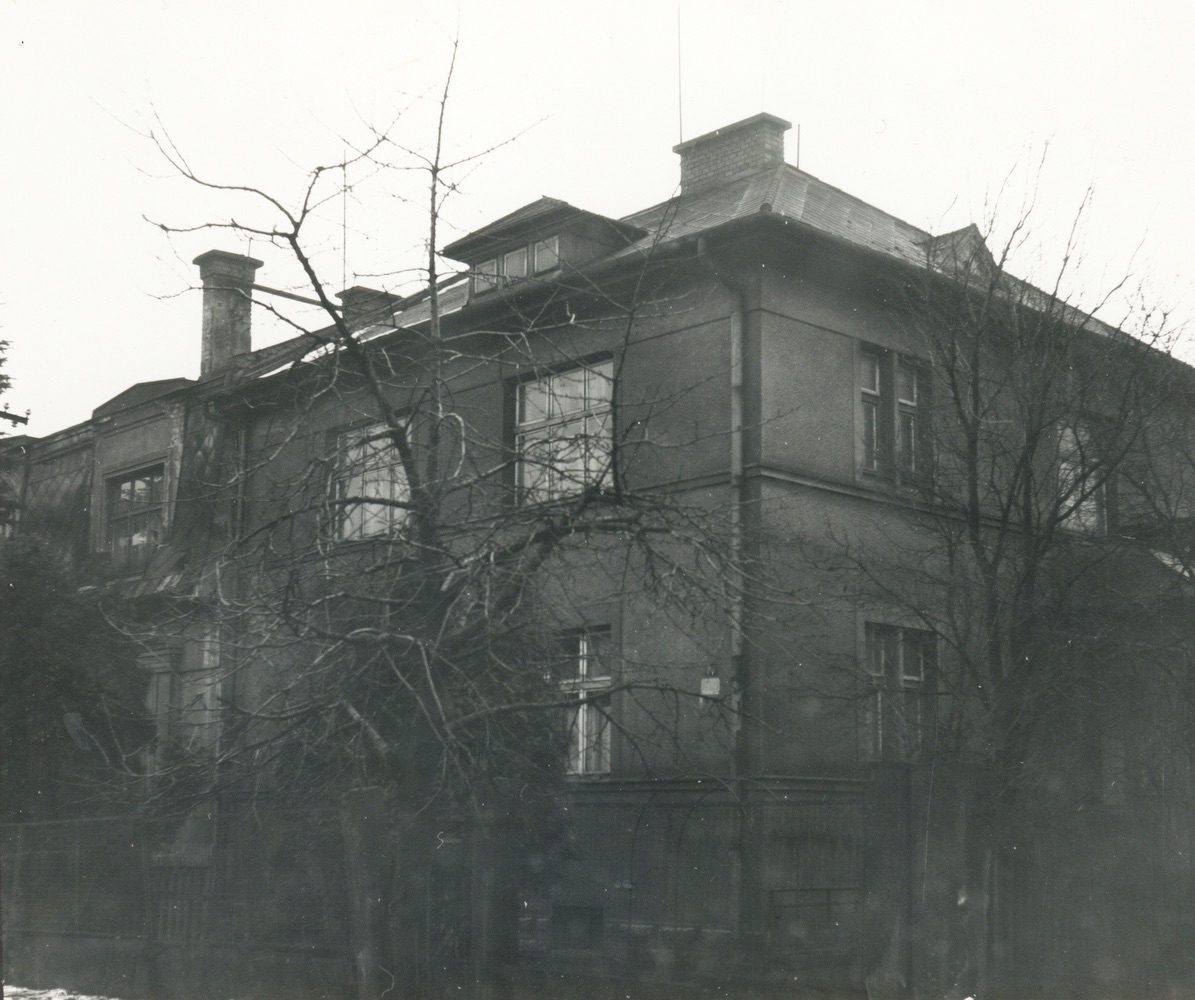 Dům čp. 1714 na fotografii z roku 1970