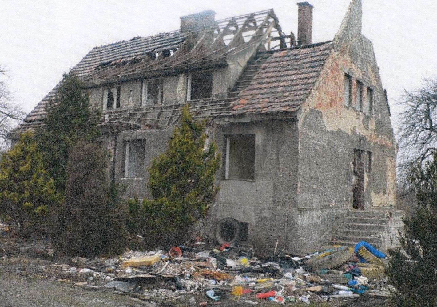Stav domu čp. 1719 v roce 2008, před záverečnou demolicí...