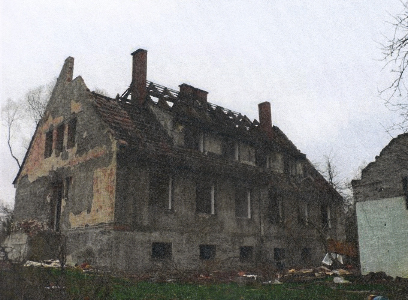 Stav domu čp. 1719 v roce 2008, před záverečnou demolicí...