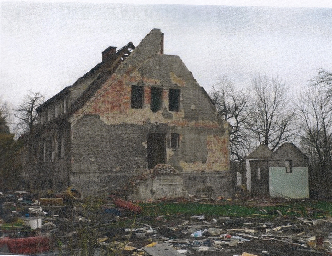 Stav domu čp. 1719 v roce 2008, před záverečnou demolicí...