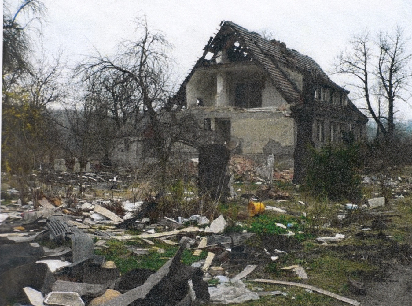 Stav domu čp. 1719 v roce 2008, před záverečnou demolicí...