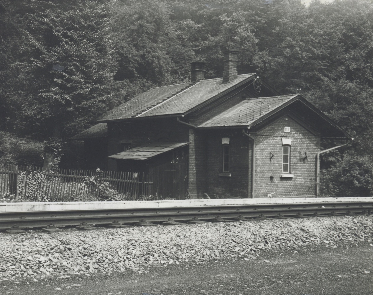 Dům čp. 227 na snímku z roku 1974