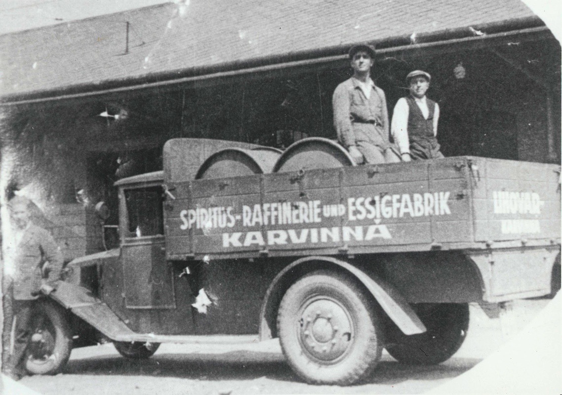 Z areálu octárny a lihovaru hraběte Larisch-Mönnicha