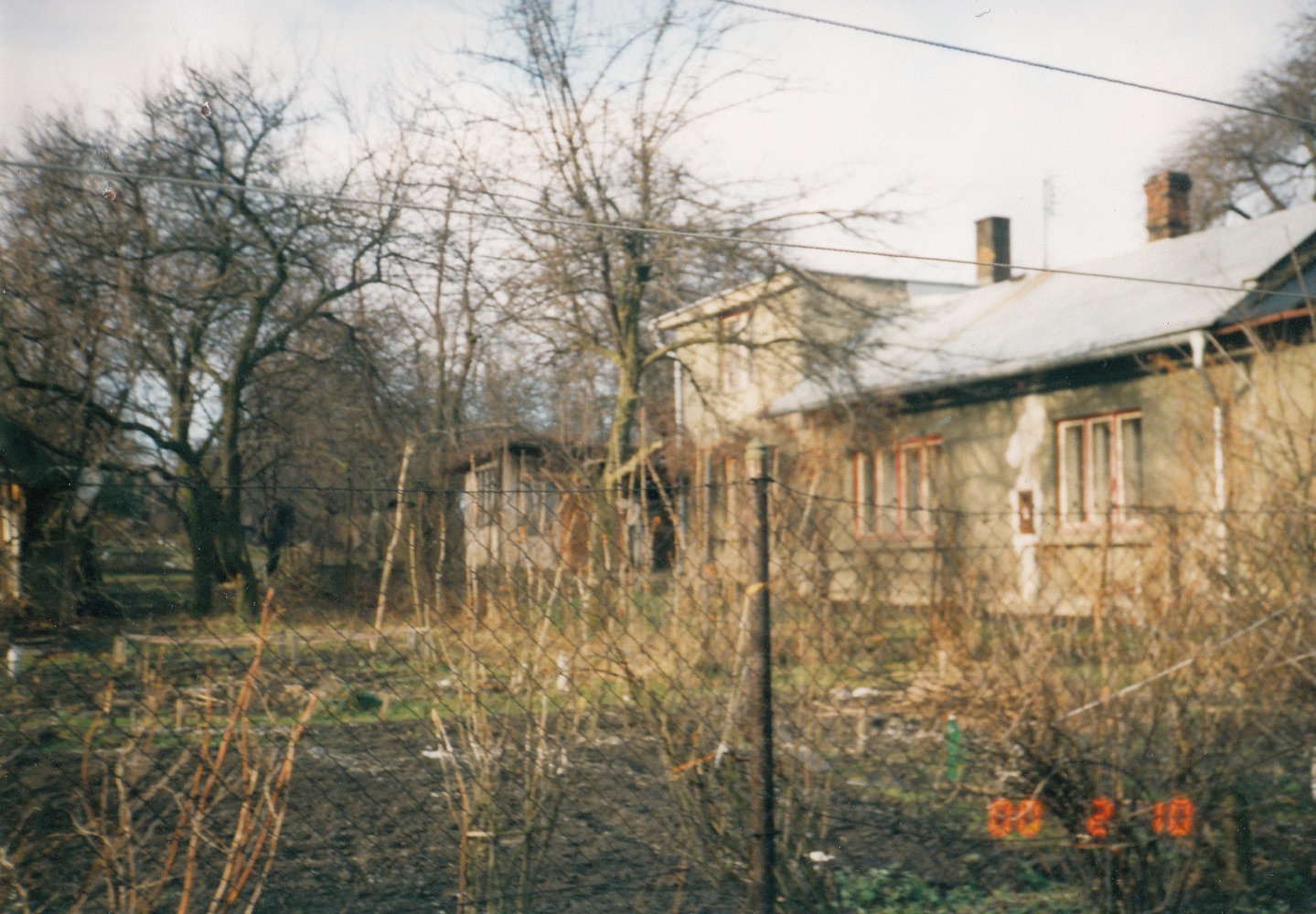 Dům čp. 298 na fotografii z roku 2000