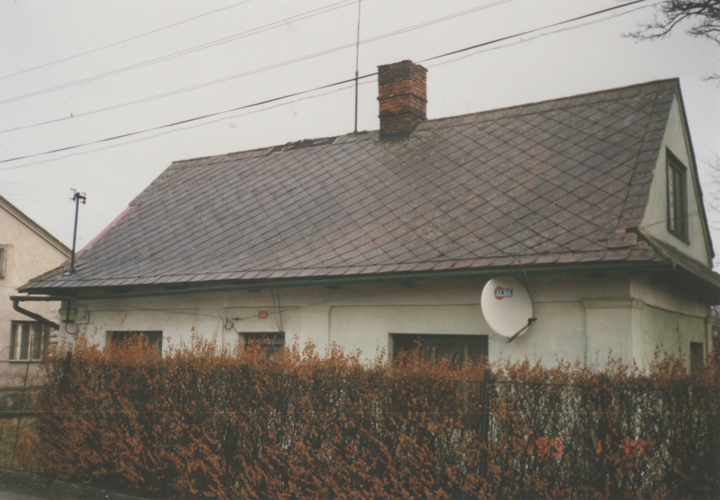 Dům čp. 444 na fotografii z roku 1998