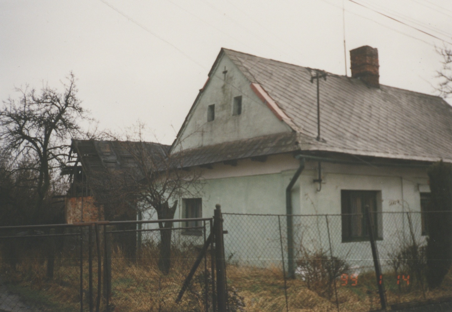Dům čp. 444 na fotografii z roku 1998