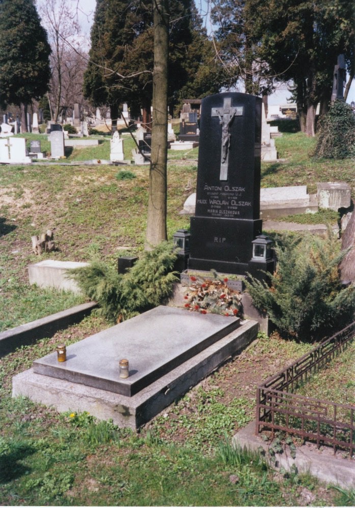 Hrob MUDr. Wacława Olszaka