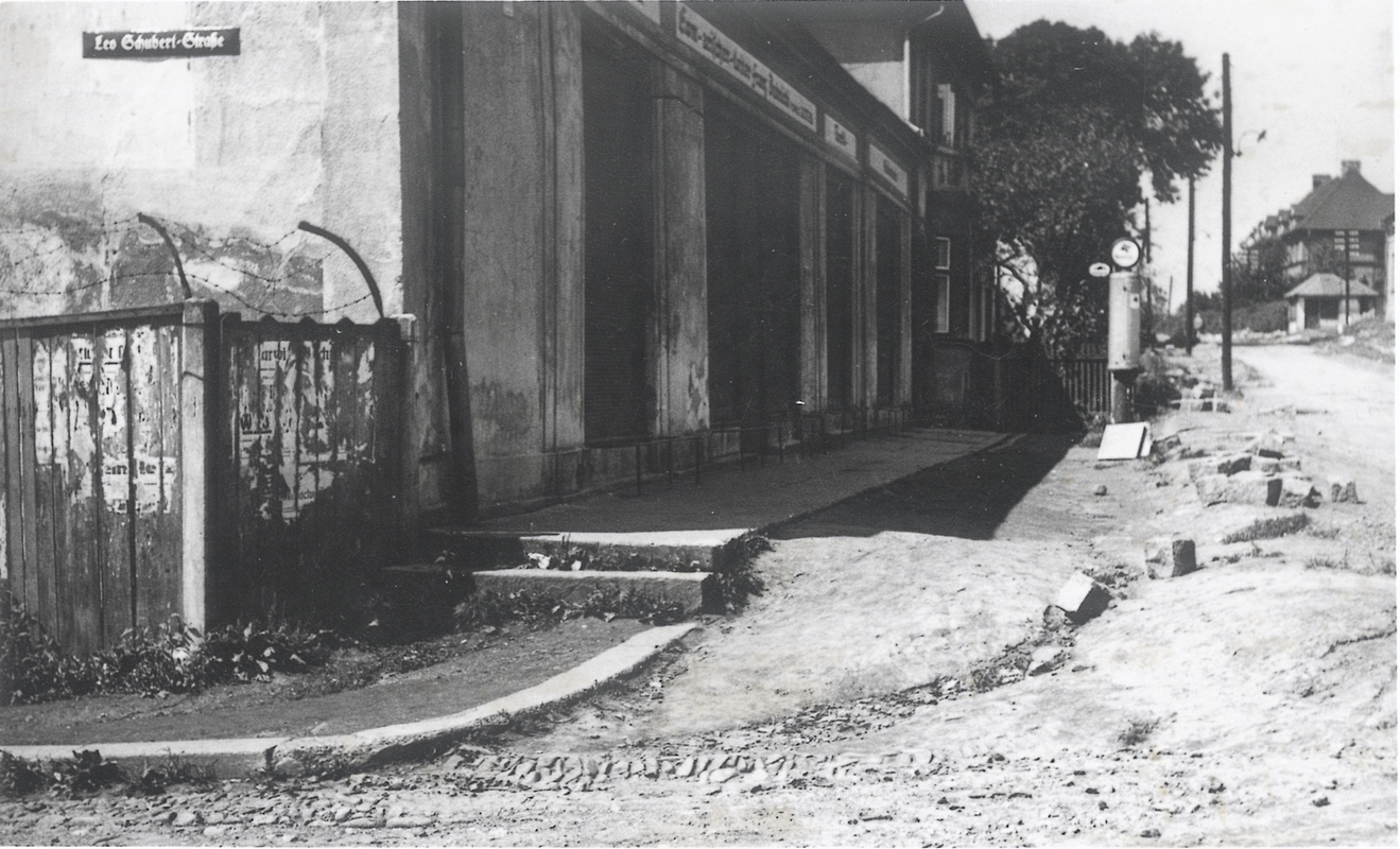 Železářství a benzínová pumpa - Leopold Gottlieb