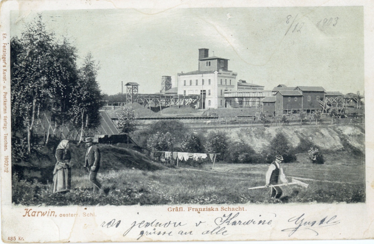 Jáma Františka na dobové pohlednici. Vlevo v popředí část domu čp. 468.