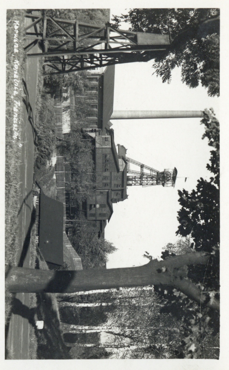 Jáma Františka a v popředí dům čp. 468