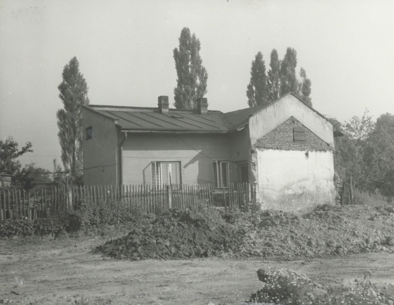 Dům čp. 598 (Bednářství Vilém Gajda) na fotografii z roku 1976