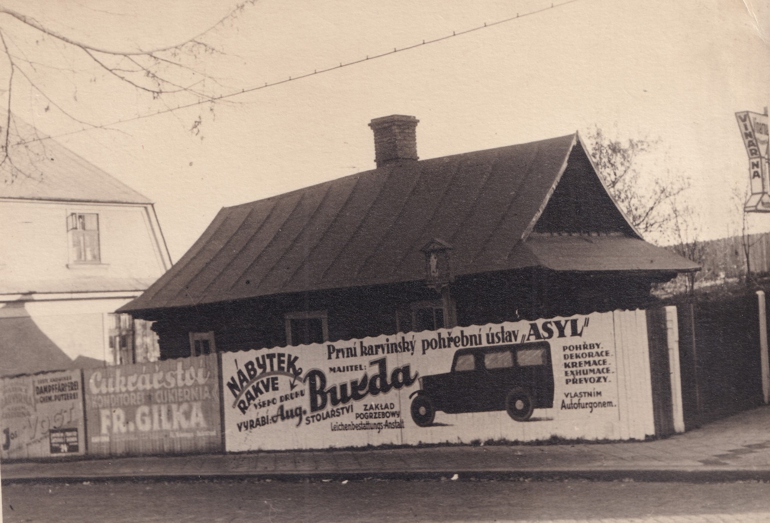 Dům čp. 6, lidový léčitel Szwachuła (Externí zdroj: FB spolku Stará Karviná. Odkaz = KLIK NA FOTOGRAFII)