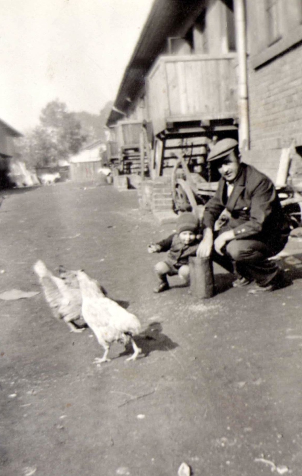Momentka ze života v domě čp. 65, tzv. maštalích (s laskavým svolením p. Simerské, ze soukromé sbírky)