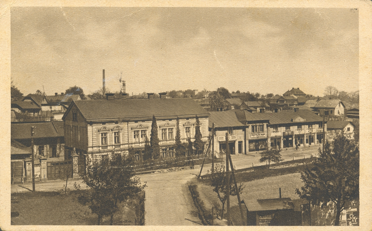 Komplex Hugo Zlatník (zleva: budova čp. 708, následuje čp. 1471 a 1470)