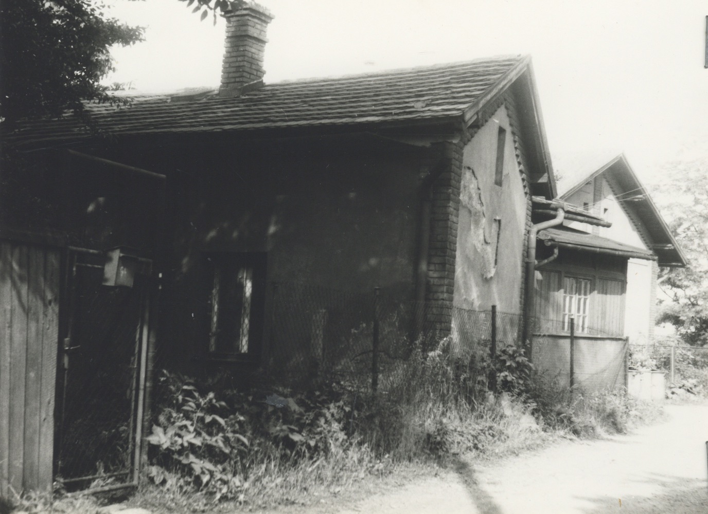 Dům čp. 842 (II) na fotografii z roku 1983