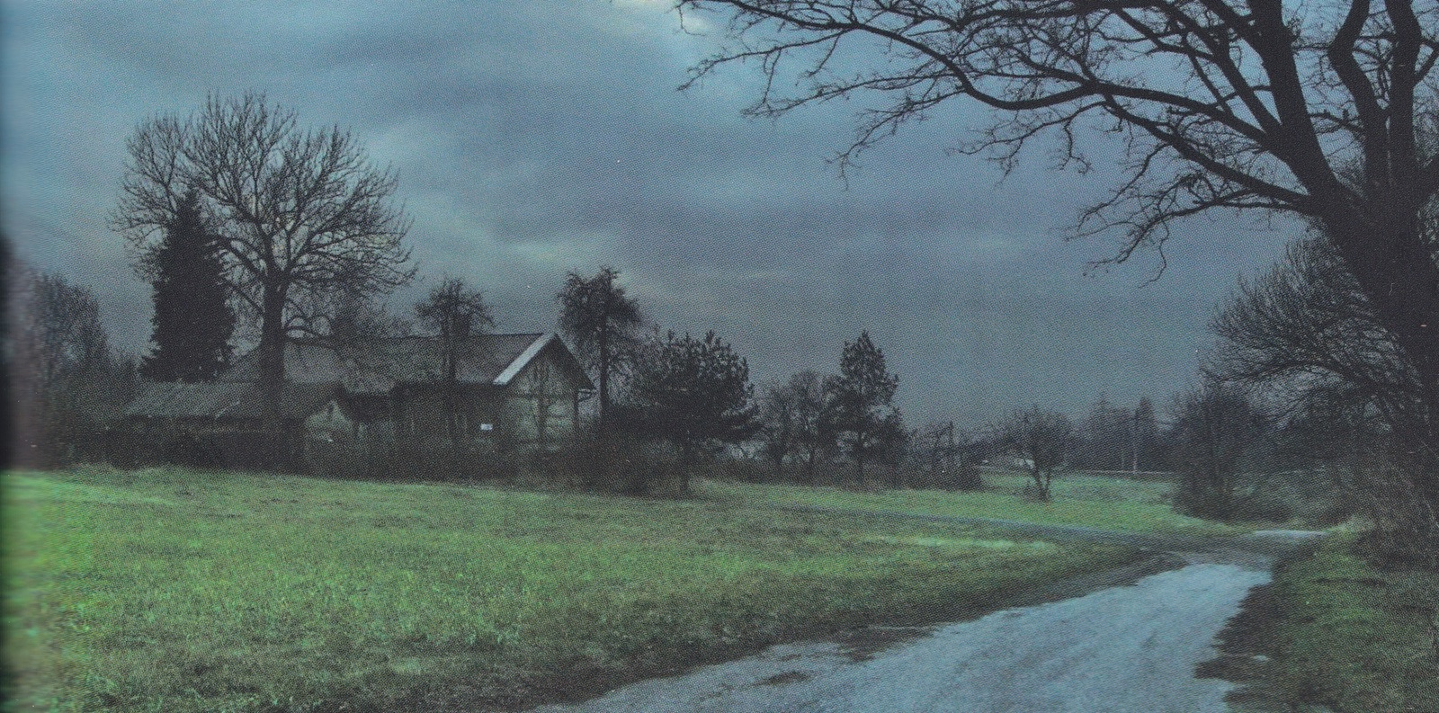 Dům čp. 887 (Autor fotografie: Radovan Schmucker. Ze soukromé sbírky Eriky Schweserové a Petra Bindače. Identifikace snímku: Petr Bindač)