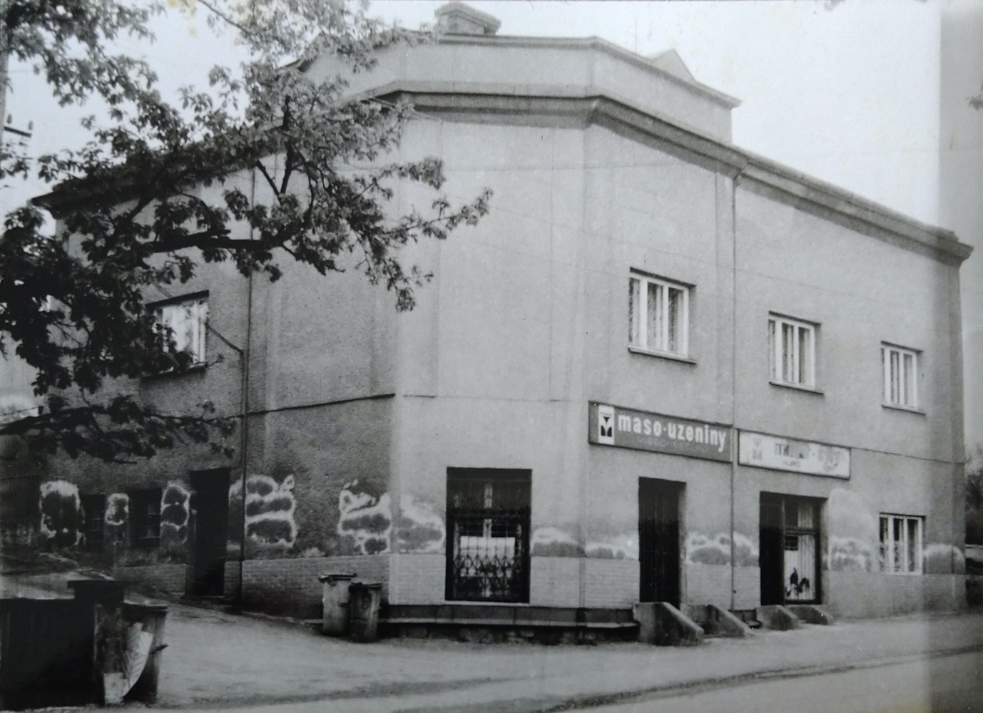 Dům čp. 935 - Řeznictví Halfar (s laskavým svolením p. Mariana Tomiczka)