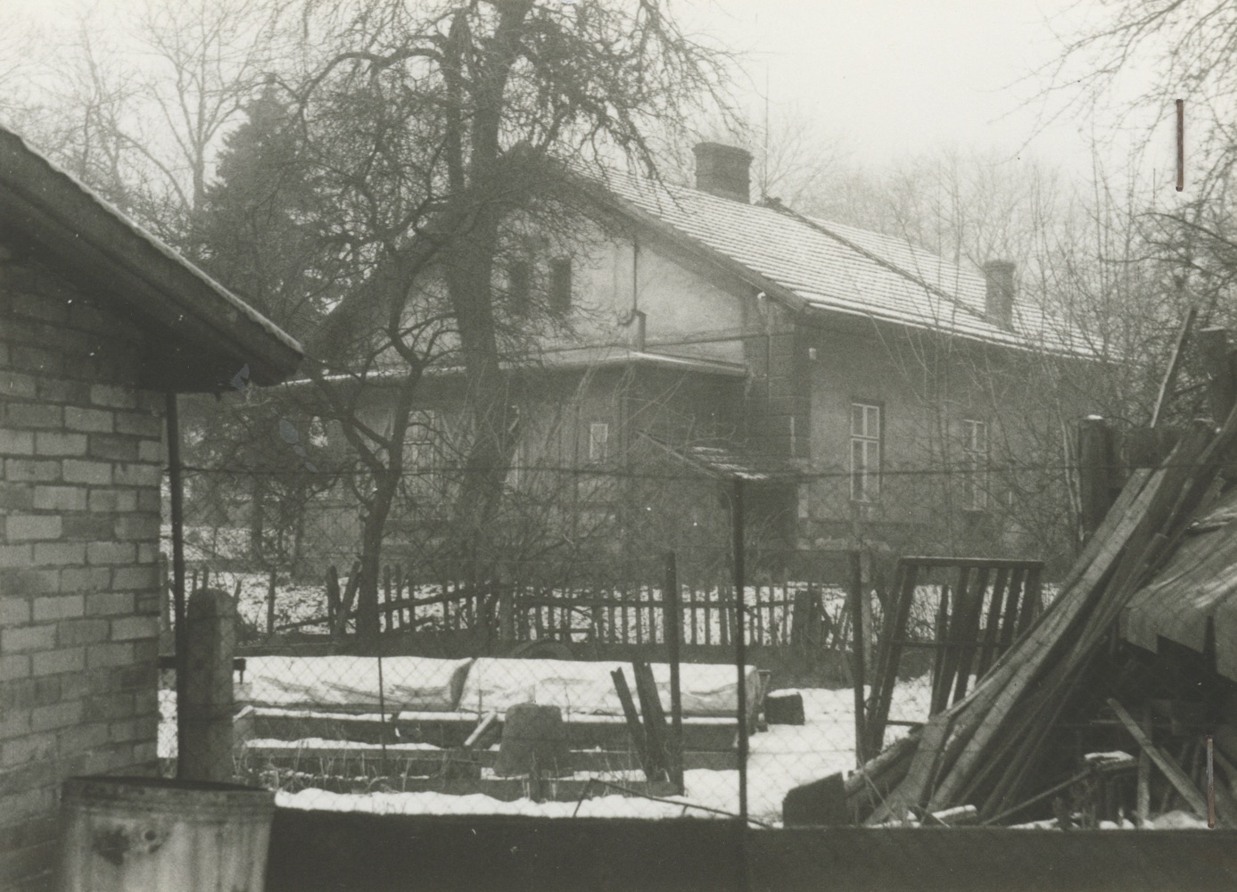Dům čp. 979 na fotografii z roku 1984