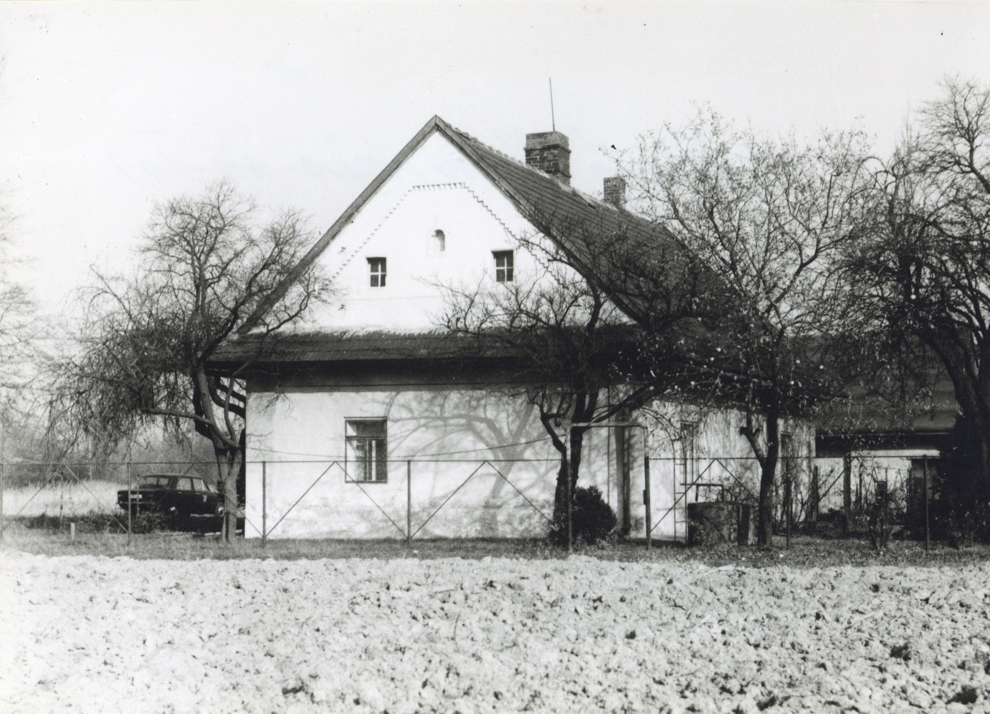 Dům čp. 101 v Lipinách na snímku z 4.4.1983 (Sbírka Józefa Chmiela)
