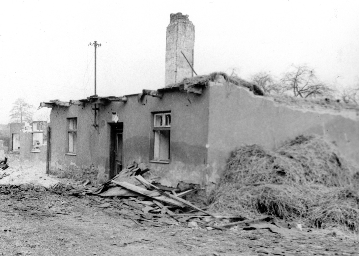 Pozůstatky domu čp. 12 na snímku z 5.3.1989 (Sbírka Józefa Chmiela)