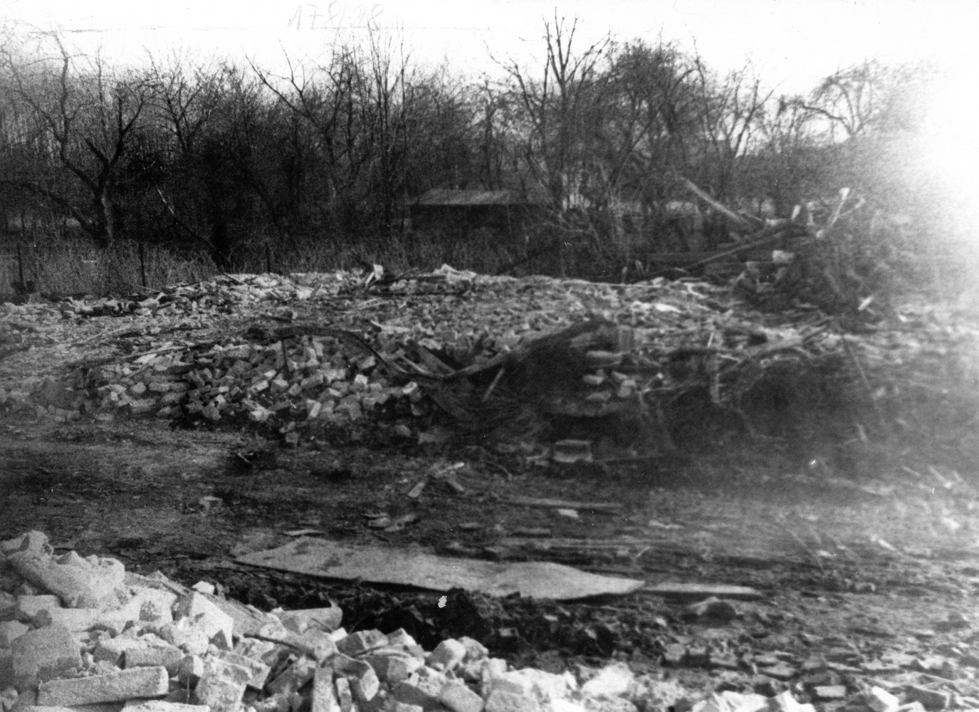 Pozůstatky domu čp. 173 na snímku z 19.3.1989 (Sbírka Józefa Chmiela)