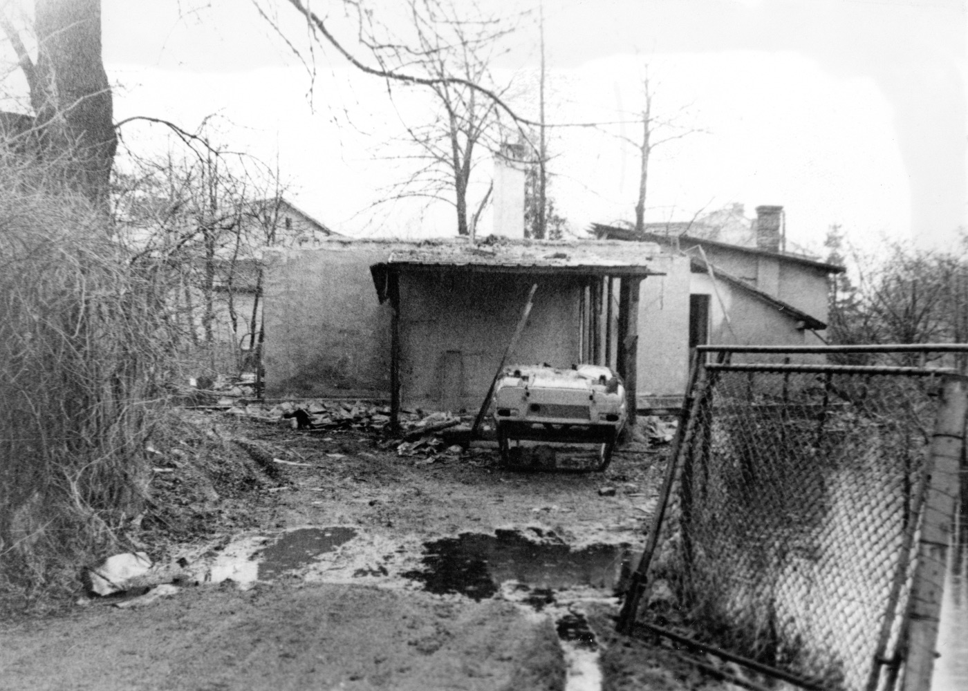 Pozůstatky domu čp. 19 na snímku z 19.2.1989 (Sbírka Józefa Chmiela)