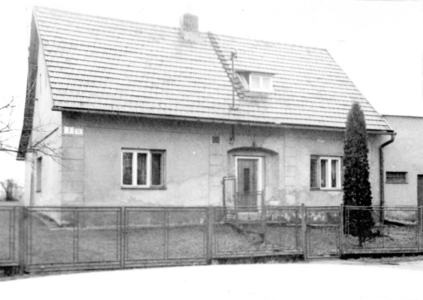 Dům čp. 2 na snímku z 19.2.1989 (Sbírka Józefa Chmiela)