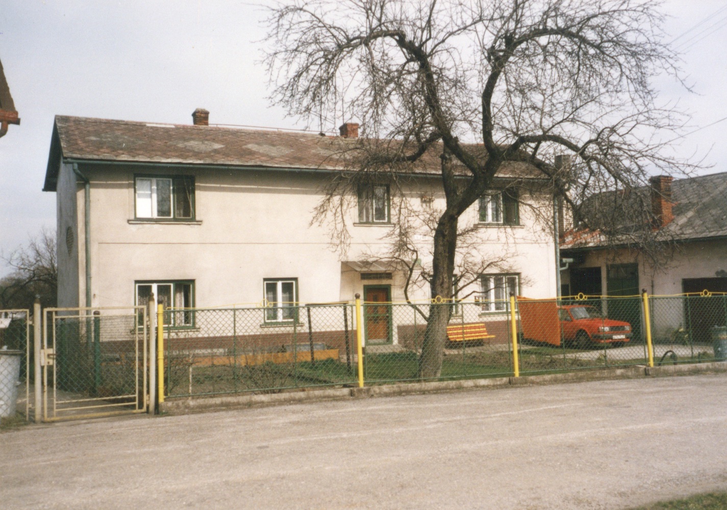 Dům čp. 201 na snímku z 26.3.1999 (Sbírka Józefa Chmiela)