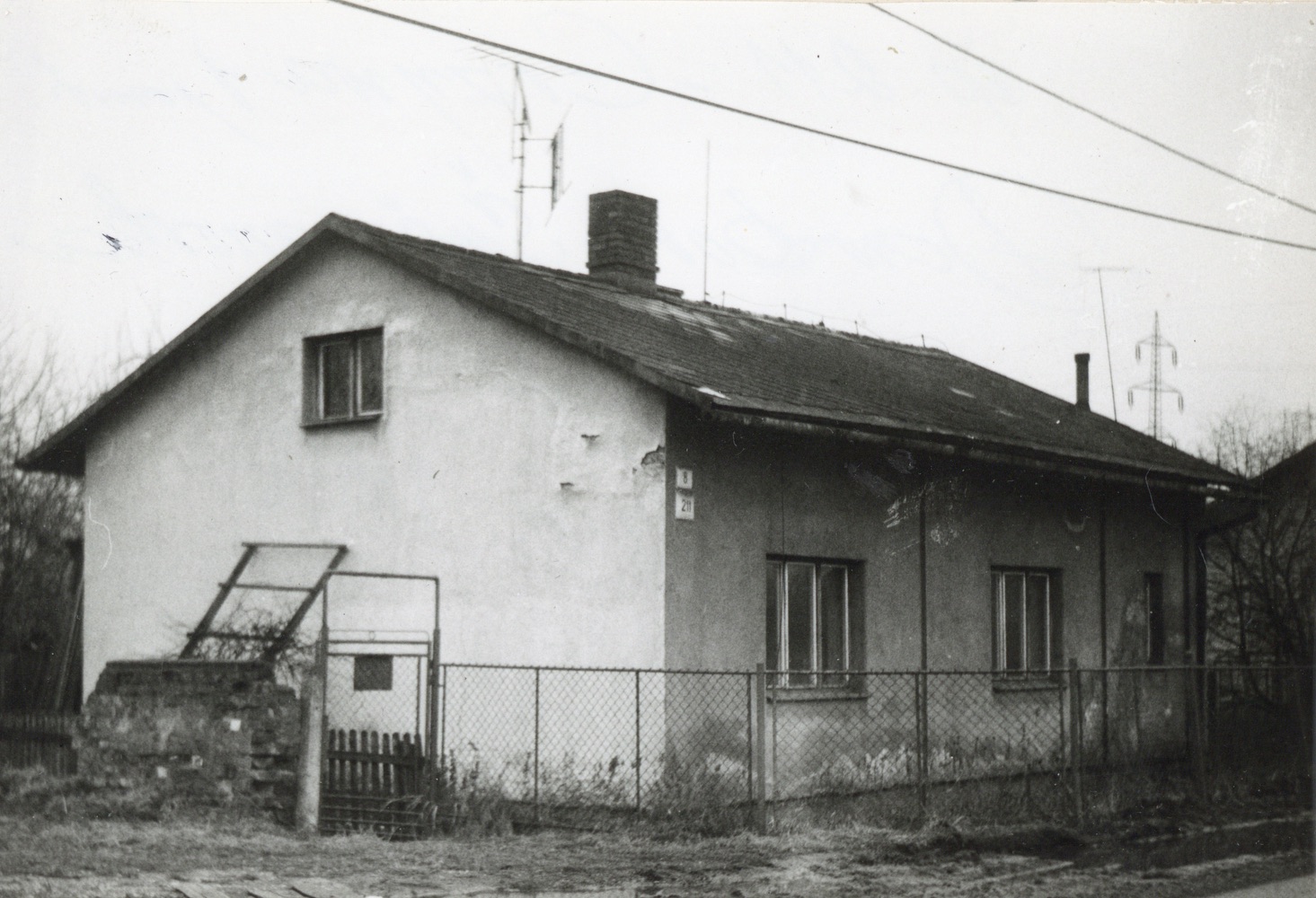 Dům čp. 211 v Lipinách na snímku z 4.4.1989 (Sbírka Józefa Chmiela)