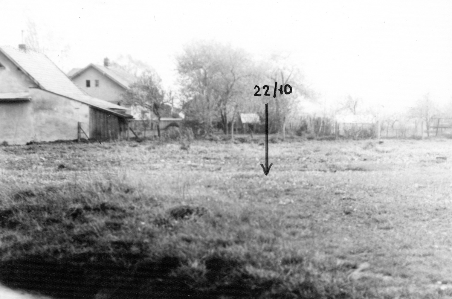 Místo, kde stával dům čp. 22 na snímku z 8.5.1992 (Sbírka Józefa Chmiela)