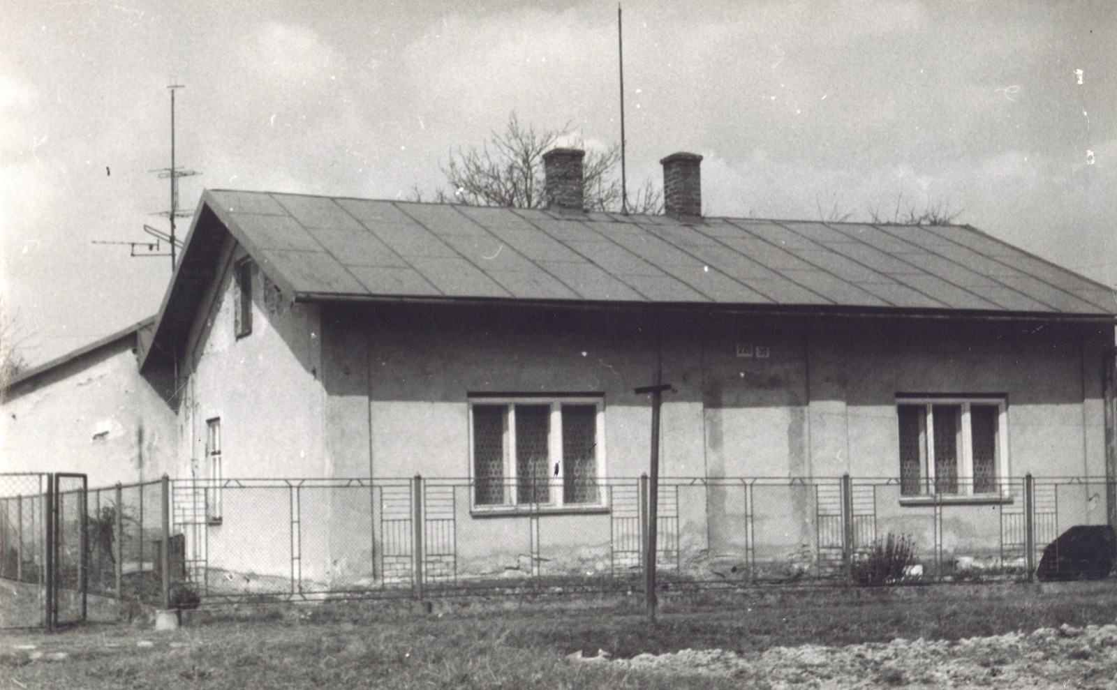 Dům čp. 225 v Lipinách na snímku z 15.9.1985 (Sbírka Józefa Chmiela)