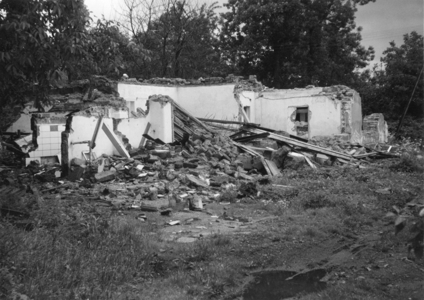 Pozůstatky domu čp. 23 na snímku z 14.7.1997 (Sbírka Józefa Chmiela)